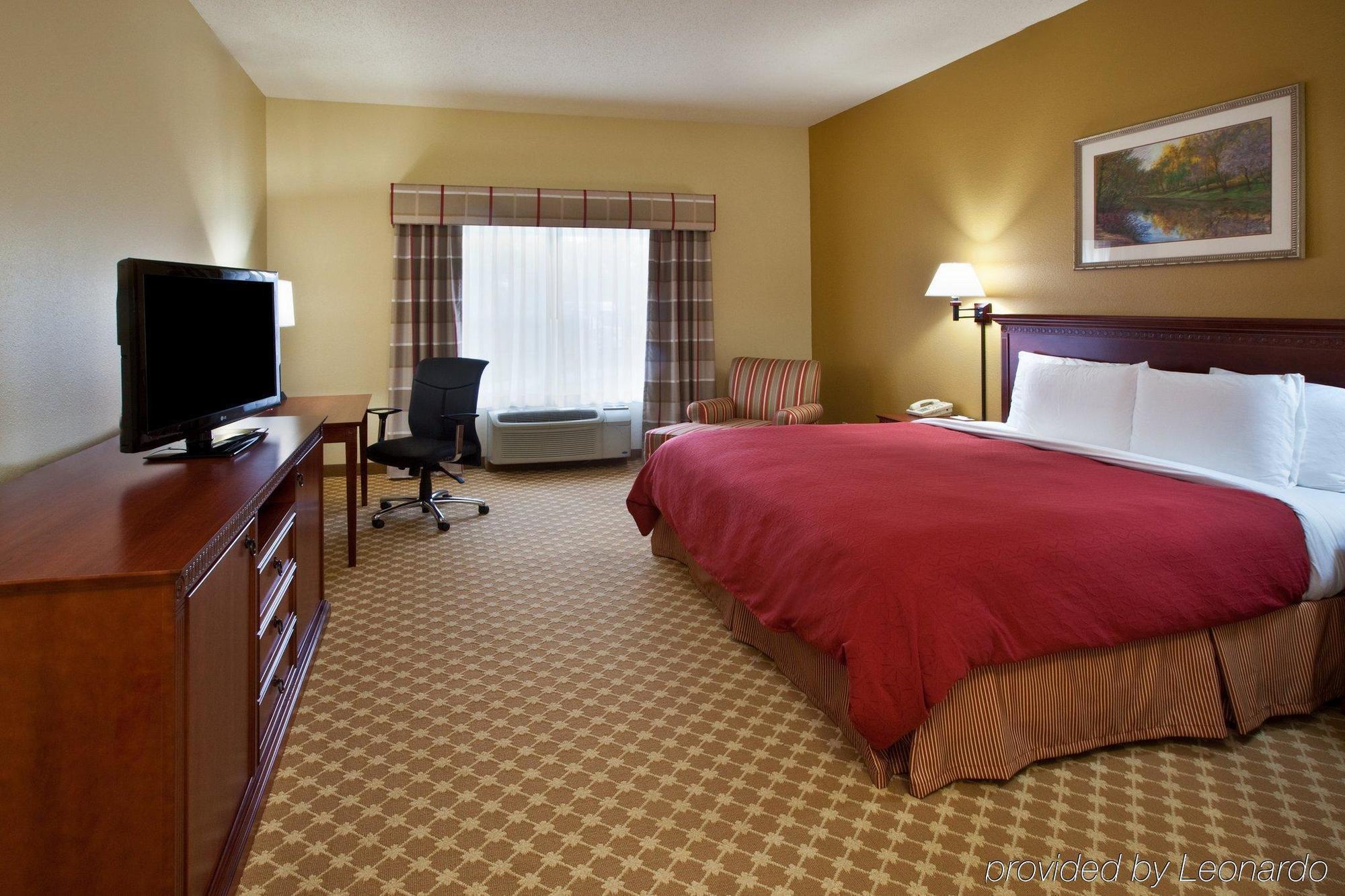 Holiday Inn Express & Suites - Omaha - 120Th And Maple, An Ihg Hotel Room photo